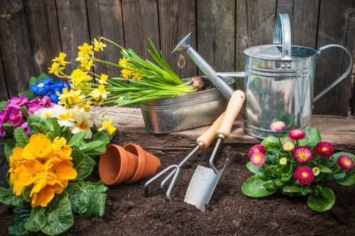 Gardener in Cudham discussing transparent pricing for a garden job